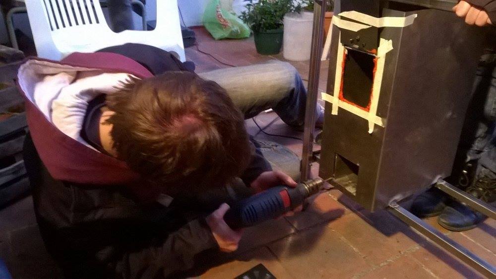 Finishing and sealing the painted body